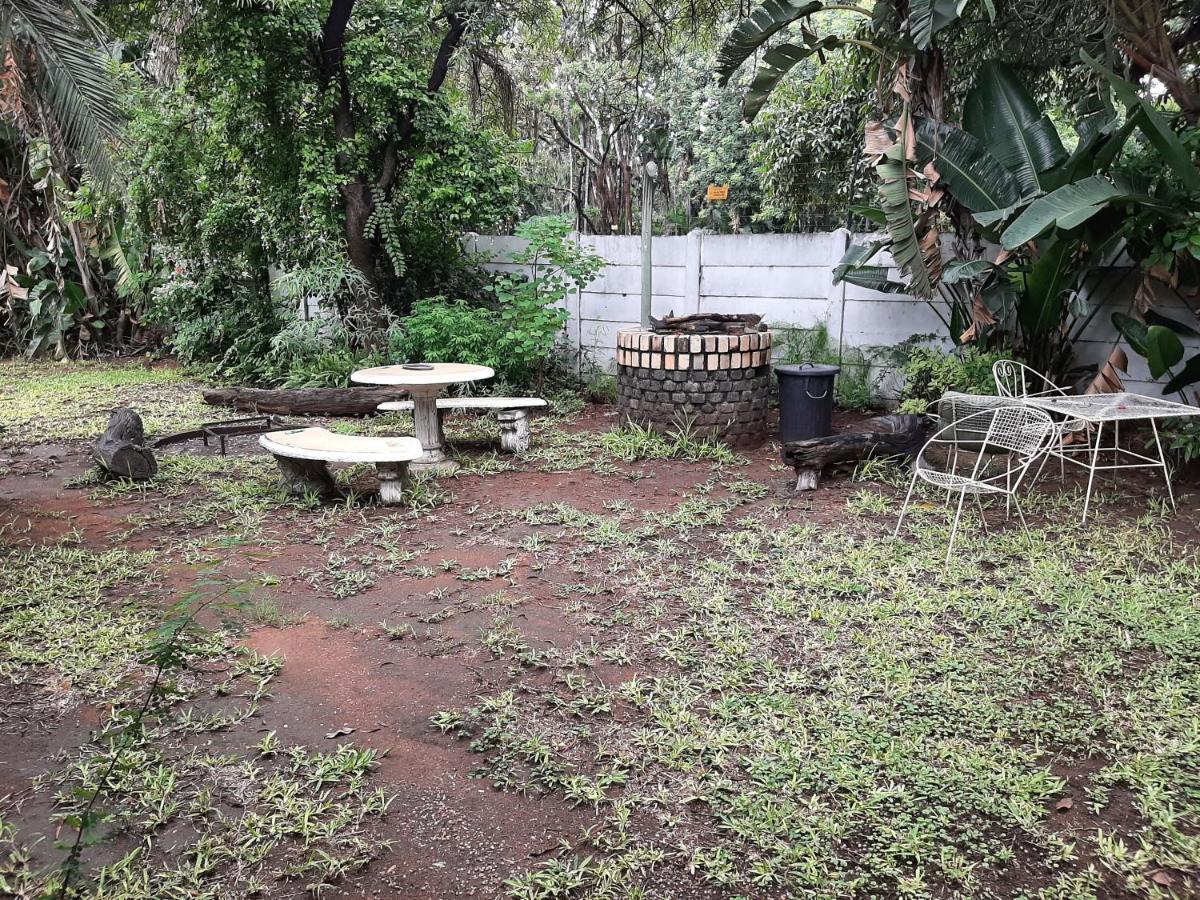 Elephant Walk Guesthouse And Back Packers Phalaborwa Kültér fotó