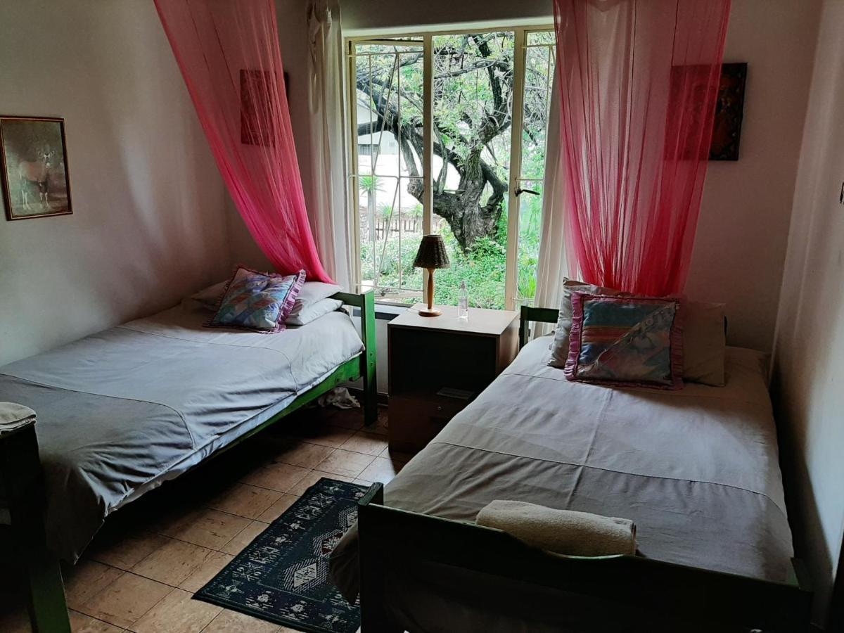 Elephant Walk Guesthouse And Back Packers Phalaborwa Kültér fotó